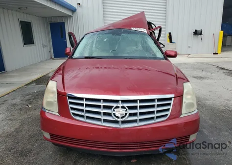 2008 Cadillac Dts z USA, uszkodzony, nr VIN 1G6KD57Y58U207996